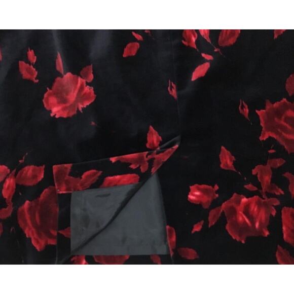 TALBOTS Woman Black Velour Velvet Red Rose Floral Lined Midi Pencl Skirt 24W - Picture 6 of 8